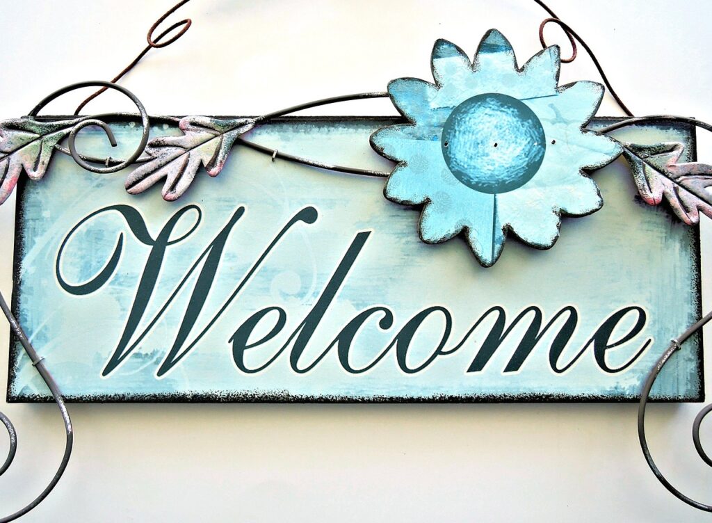 painted door sign, welcome, metalic art