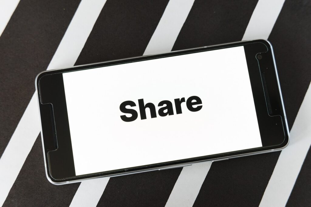 mockup, screen, smartphone, website, blog, word, parts, connection, technology, together, information, support, share, chat, social media, link, share, share, share, share, share