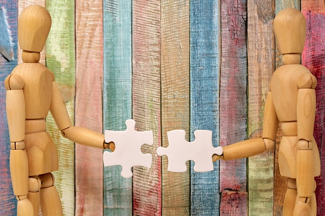 teamwork, match, together, hand in hand, connect, connection, collaboration, hands, keep, join, partnership, people, piece, puzzle, solution, team, two, unit, characters, wood, doll, articulated manikin, connect, join, join, join, join, join, partnership, puzzle, puzzle, puzzle